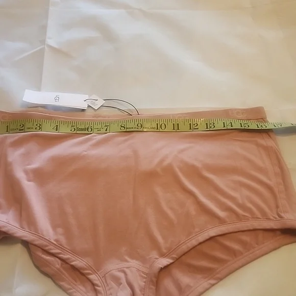 UGG Desiray Cheeky Boy Short and Bralette - Picture 6 of 8